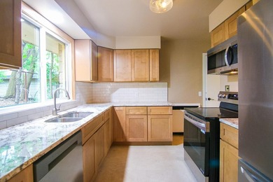 Welcome to this completely renovated stunner! Exquisite exterior - photo 18
