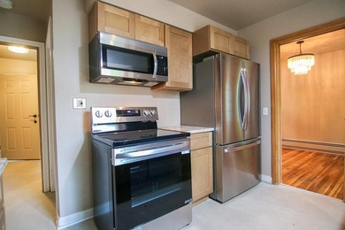 Welcome to this completely renovated stunner! Exquisite exterior - photo 21