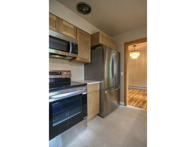 Welcome to this completely renovated stunner! Exquisite exterior - photo 22