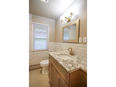 Welcome to this completely renovated stunner! Exquisite exterior - photo 29
