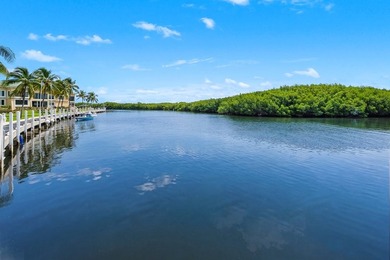 Stunning 4 Br/3 Ba Oceanfront lower-level unit. Designed - photo 33