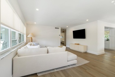 Welcome to this beautifully renovated 2-bedroom, 2-bath, 1060 sq - photo 3