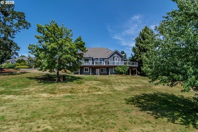 Beautiful 5-bed, 4-bath custom home on nearly one acre in a - photo 38