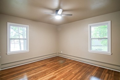 Welcome to this completely renovated stunner! Exquisite exterior - photo 40