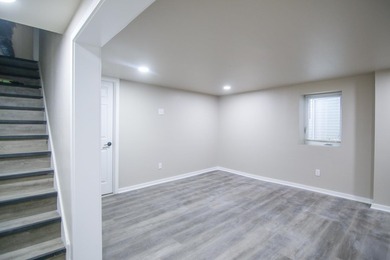 Welcome to this completely renovated stunner! Exquisite exterior - photo 41