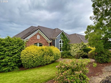 Beautiful 5-bed, 4-bath custom home on nearly one acre in a - photo 43