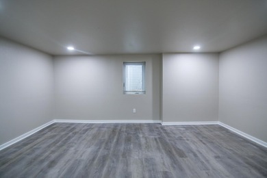 Welcome to this completely renovated stunner! Exquisite exterior - photo 44