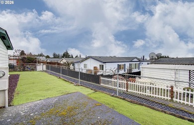 PRICE REDUCED Cute & Cute! Located in the highly sought after - photo 2