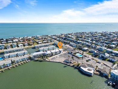 This beautifully maintained 3rd floor 3/2 condo with *forever*