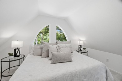 Located in the beautiful, sunny Happy Valley neighborhood of - photo 9
