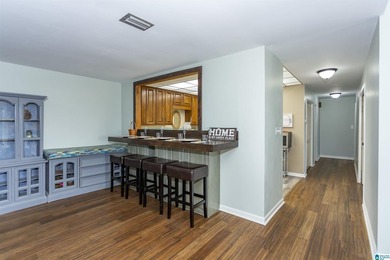 Spacious 2BR/2BA condo with beautiful mountain views and - photo 4