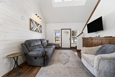 Located near the Port of Gold Beach and just minutes from local - photo 13