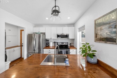 Located near the Port of Gold Beach and just minutes from local - photo 14