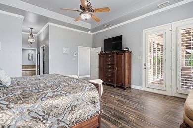 Welcome to this exceptional retreat where luxury, privacy, & - photo 15