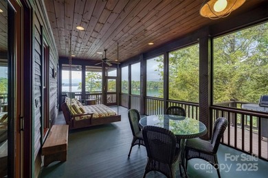 Discover a world where the majestic Blue Ridge Mountains and the - photo 16