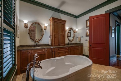Discover a world where the majestic Blue Ridge Mountains and the - photo 20
