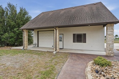 Welcome to this exceptional retreat where luxury, privacy, & - photo 25