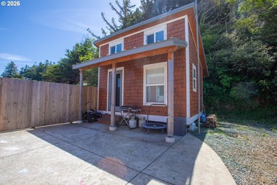 Located near the Port of Gold Beach and just minutes from local - photo 27