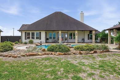 Welcome to this exceptional retreat where luxury, privacy, & - photo 28
