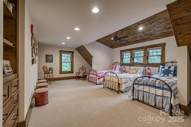 Discover a world where the majestic Blue Ridge Mountains and the - photo 40