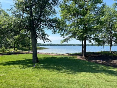 Enjoy lake living with sunrise and sunsets & new construction - photo 41