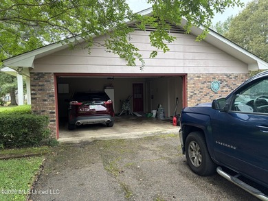 Beautiful, well-maintained home nestled on a peaceful 1.13-acre - photo 6