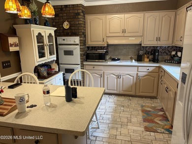 Beautiful, well-maintained home nestled on a peaceful 1.13-acre - photo 7