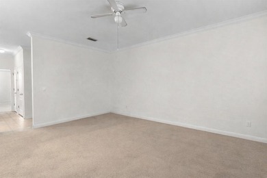 Rare and sought after live/work opportunity in the heart of - photo 13