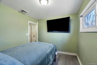 Welcome to this stunning expanded split level residence nestled - photo 28