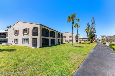 Welcome Home to Castaway Villas in Cape Canaveral! This adorable - photo 39