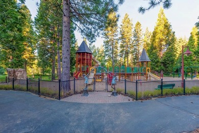 Superior nice level lot in the Foxwood Community. All utilities - photo 9