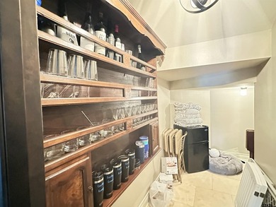 Stunning Luxury 4-Bedroom, 4.5-Bathroom Home with Guest Quarters - photo 11