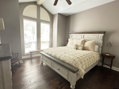 Stunning Luxury 4-Bedroom, 4.5-Bathroom Home with Guest Quarters - photo 16