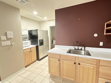 Stunning Luxury 4-Bedroom, 4.5-Bathroom Home with Guest Quarters - photo 28