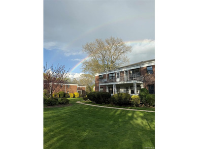 Welcome to this bright and spacious corner 2 bedroom, 2 bath - photo 30