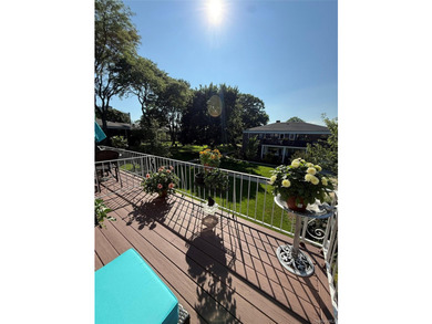 Welcome to this bright and spacious corner 2 bedroom, 2 bath - photo 31
