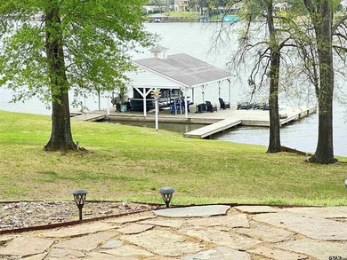 Stunning Luxury 4-Bedroom, 4.5-Bathroom Home with Guest Quarters - photo 33