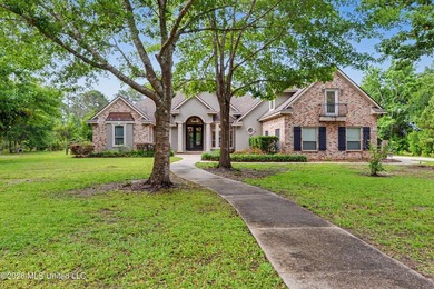 Welcome to this exquisite home in the coveted Graveline Pointe - photo 1
