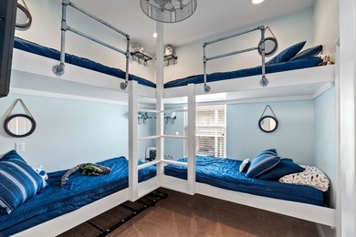 Rare 4-bedroom, 3-bath island-style home located in the vacation - photo 8