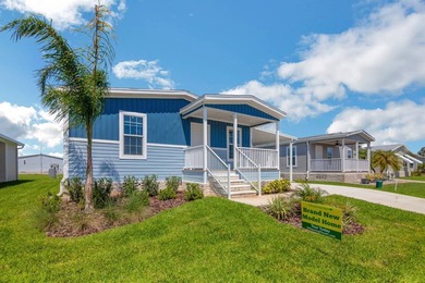 Welcome to this beautifully designed Champion Lake Manor model - photo 1