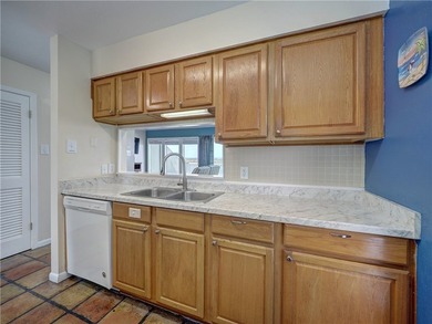 Positioned on the second floor, this waterfront retreat captures - photo 12