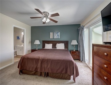 Positioned on the second floor, this waterfront retreat captures - photo 15