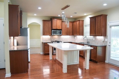Stunning full-brick home overlooking the 14th hole of the golf - photo 19