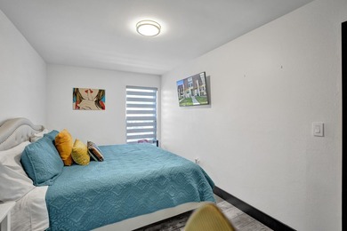 Beautifully updated 3-bedroom, 2.5-bath townhouse in a highly - photo 20