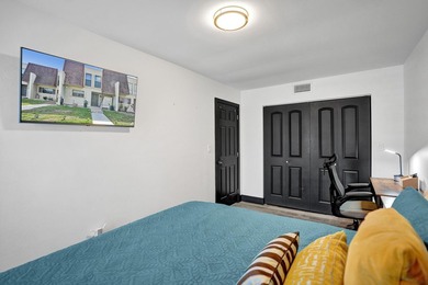 Beautifully updated 3-bedroom, 2.5-bath townhouse in a highly - photo 21