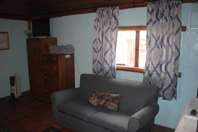 The iconic Pepper Sauce Camp is on the market! The main building - photo 22