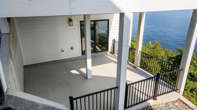 NEW CONSTRUCTION! Unobstructed lake views and luxury living - photo 26