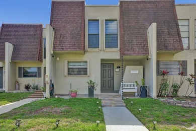 Beautifully updated 3-bedroom, 2.5-bath townhouse in a highly - photo 35