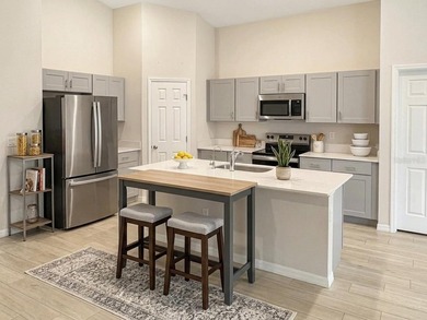 Virtually Staged. Welcome to this beautifully maintained - photo 5