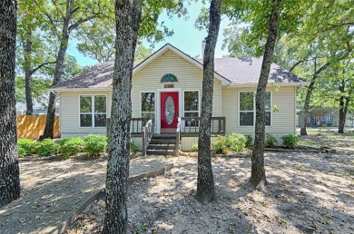 Lake Home For Sale in West Tawakoni, Texas